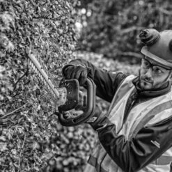 Taille-haie XR 18 V Dewalt 55 Cm (sans Batterie Ni Chargeur) En Boîte Carton - DCMHT563N -Pro Jardin Soldes AFD 122107