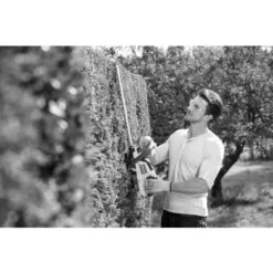 Taille-haies 18 V 45 Cm (machine Complète) 1 Batterie 2Ah + Chargeur RHT184520 ONE+ En Boîte Carton - RYOBI - 5133003655 -Pro Jardin Soldes AFD 131970