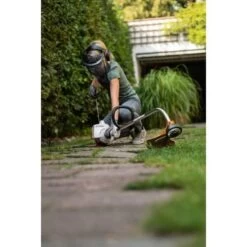 Coupe-bordures Thermique Stihl FS 38 C6-2 27,2 Cm³ 8 Coupe-bordures Thermique Stihl FS 38 C6-2 27,2 Cm³ -Pro Jardin Soldes AFD 140724
