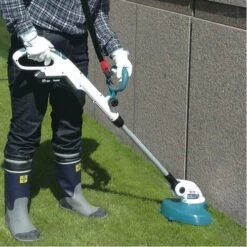 Coupe-herbe 18V Makita UR180DWE + 2 Batteries 1,5 Ah + Chargeur -Pro Jardin Soldes AFD 144429