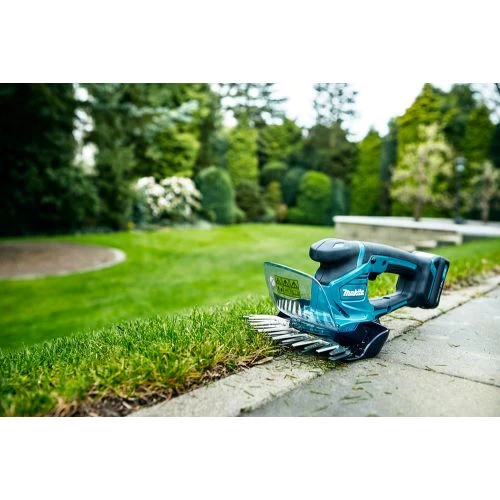 Taille Herbe Makita 12 V + 2 Batteries 1,5 Ah + Chargeur - UM600DWYEX 2 Taille Herbe Makita 12 V + 2 Batteries 1,5 Ah + Chargeur - UM600DWYEX – Image 2